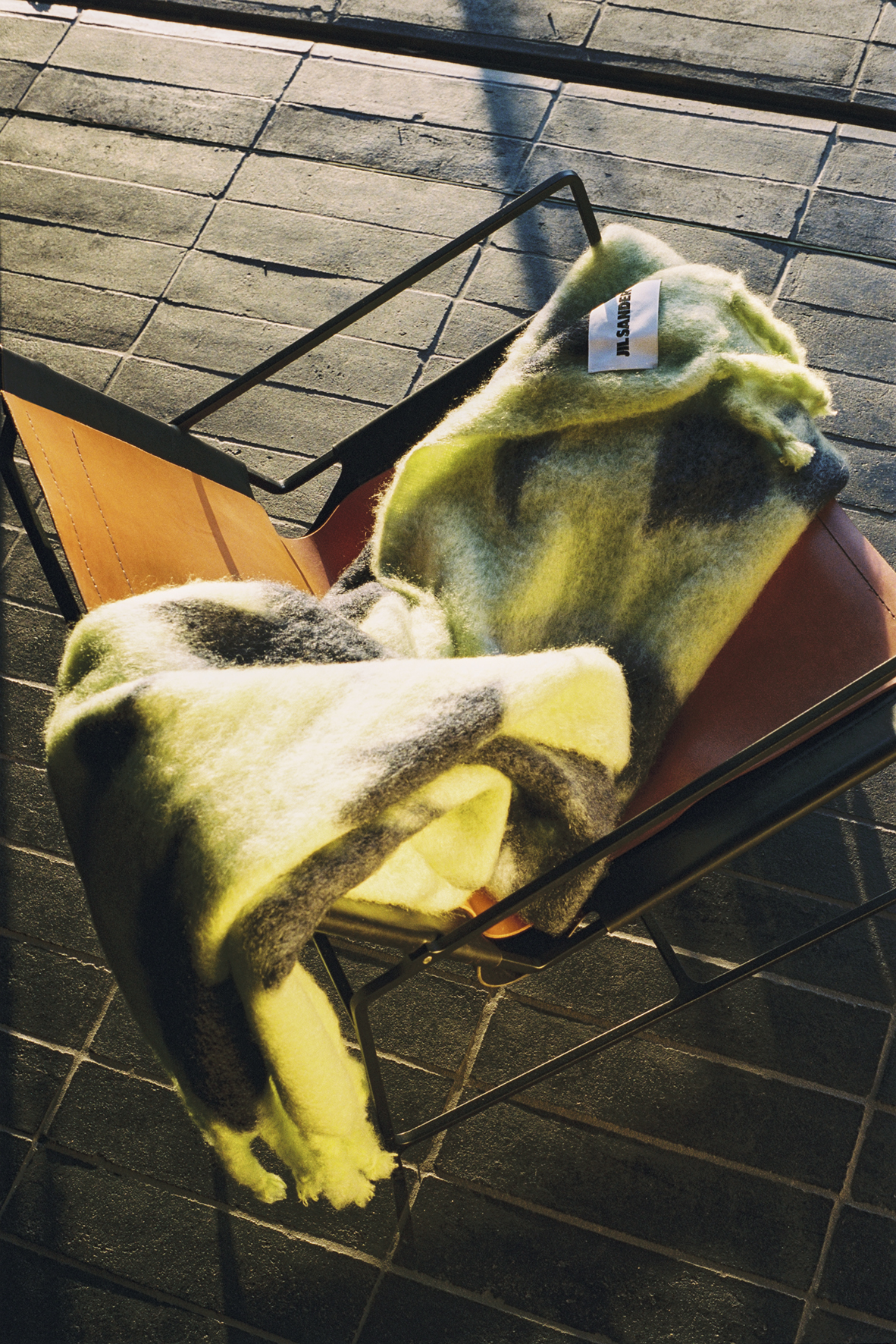 Plush74-location-mytheresa-myt-homeedit-italy-vintage-retro-clean-wood-furniture-campaign-shoot-photo-scouting8