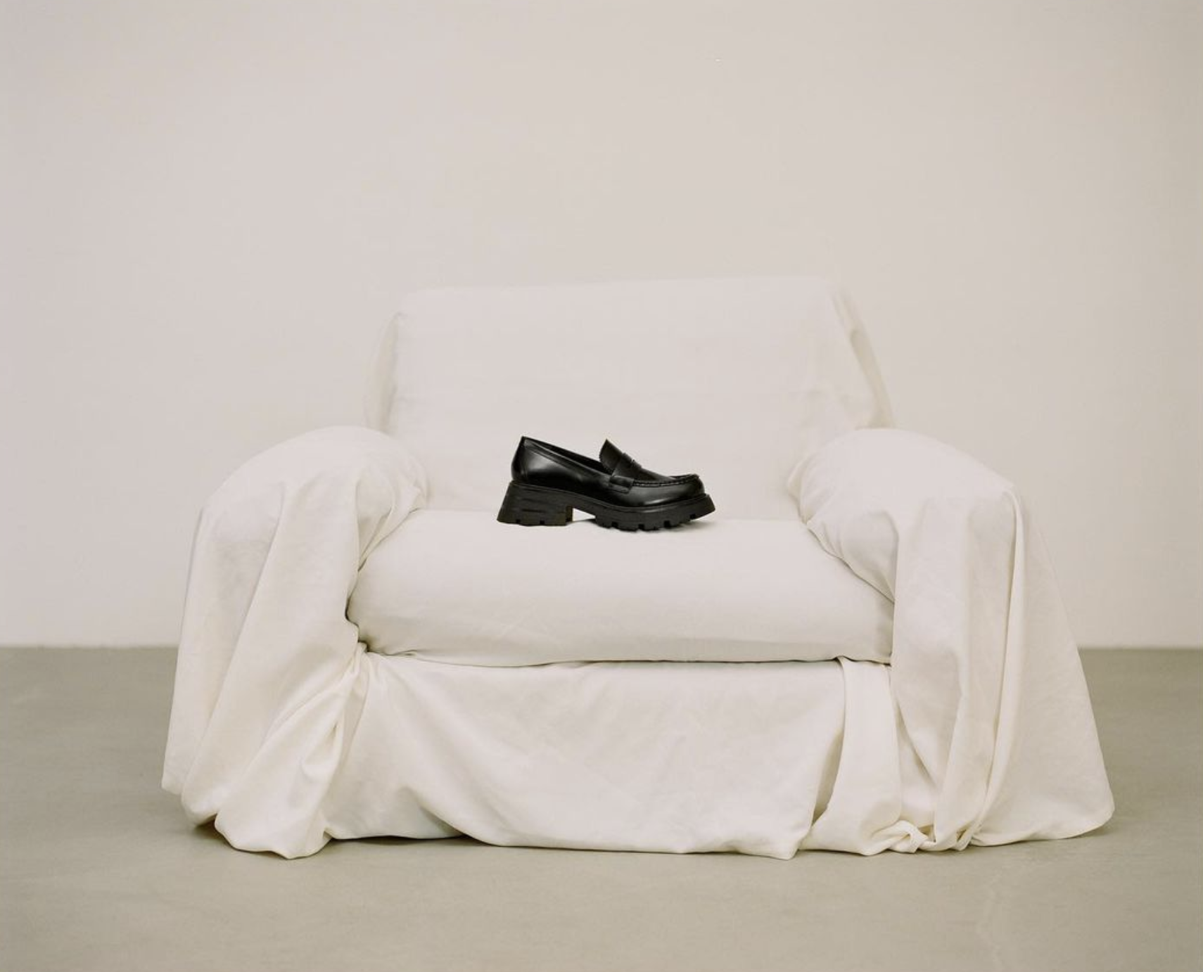 plush74-berlin-location-scout-agency-permits-studio-shoot-rental-zalando-zign-campaign2